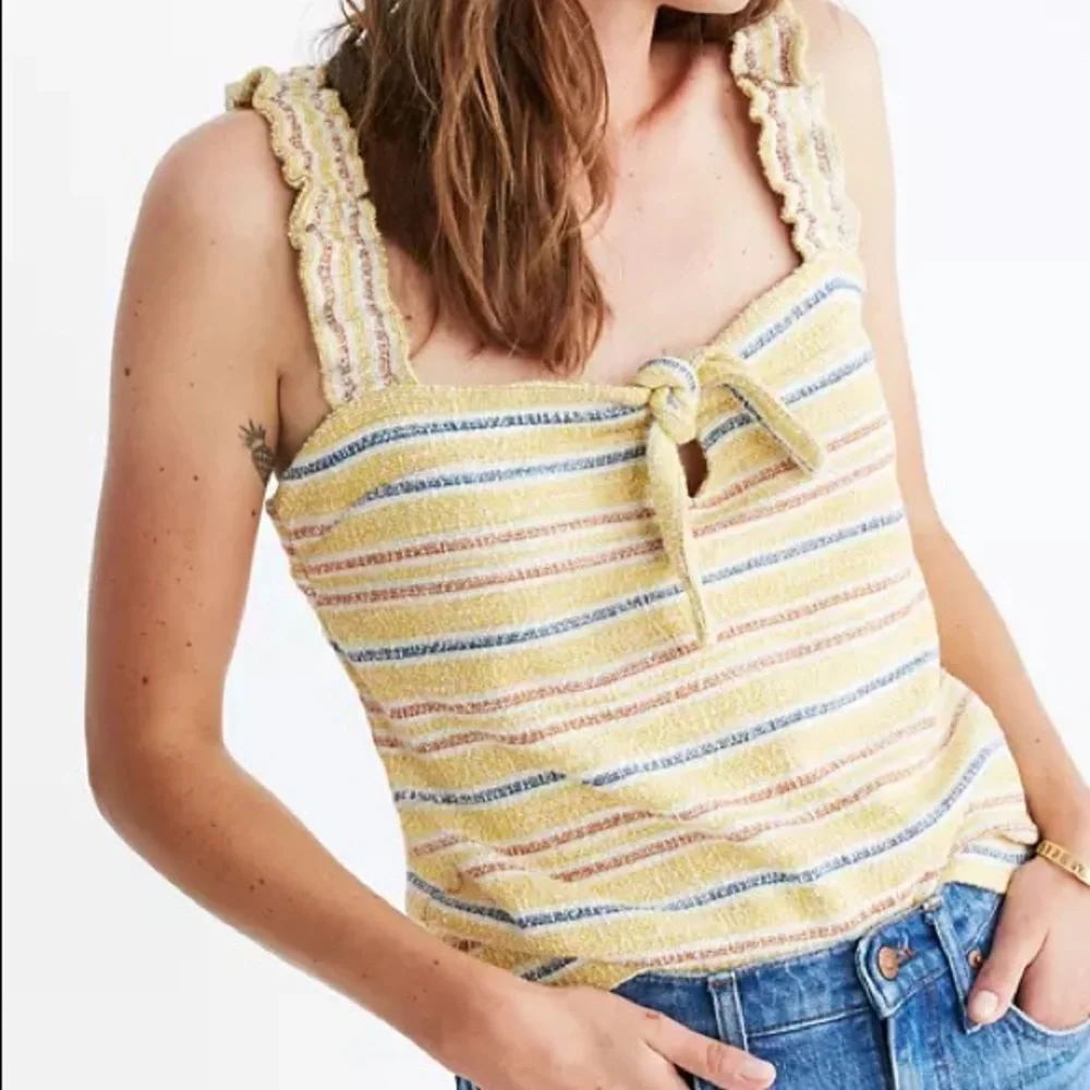 Texture & Thread Tie-Front Tank Top NEW W/TAGS - Picture 4 of 7